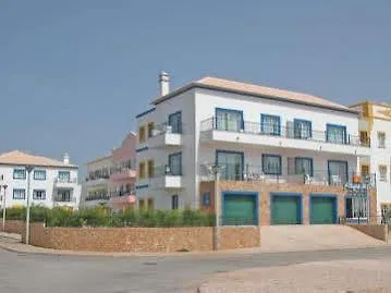 Πανσιόν Alagoa Azul Altura